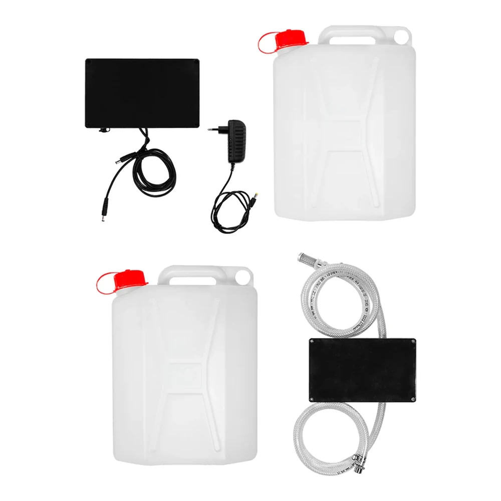 El kit de bombeo de batería con los dos bidones