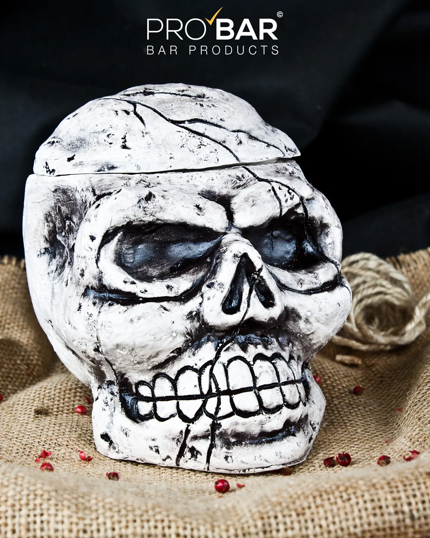 taza calavera Skull Stone de MAKATIKI en cerámica pintada a mano