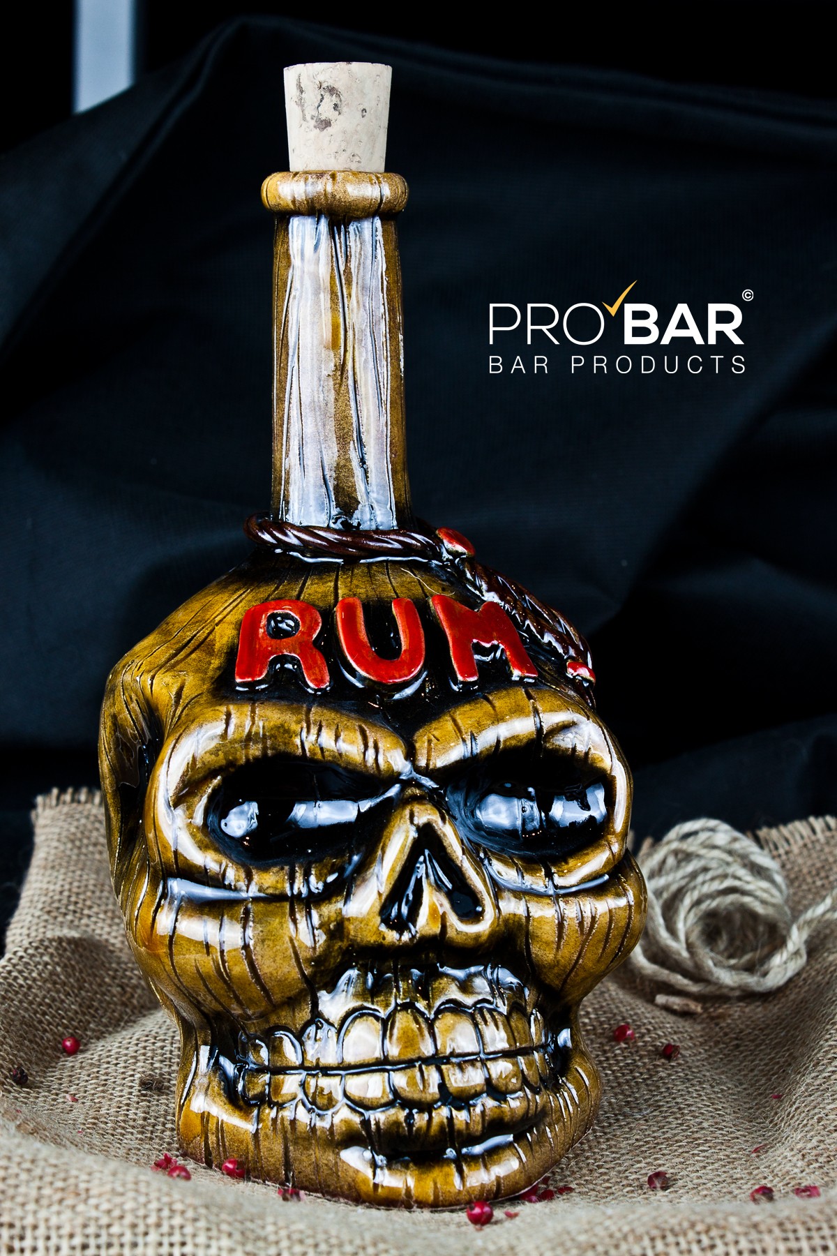 Botella tiki calavera de cerámica pintada a mano