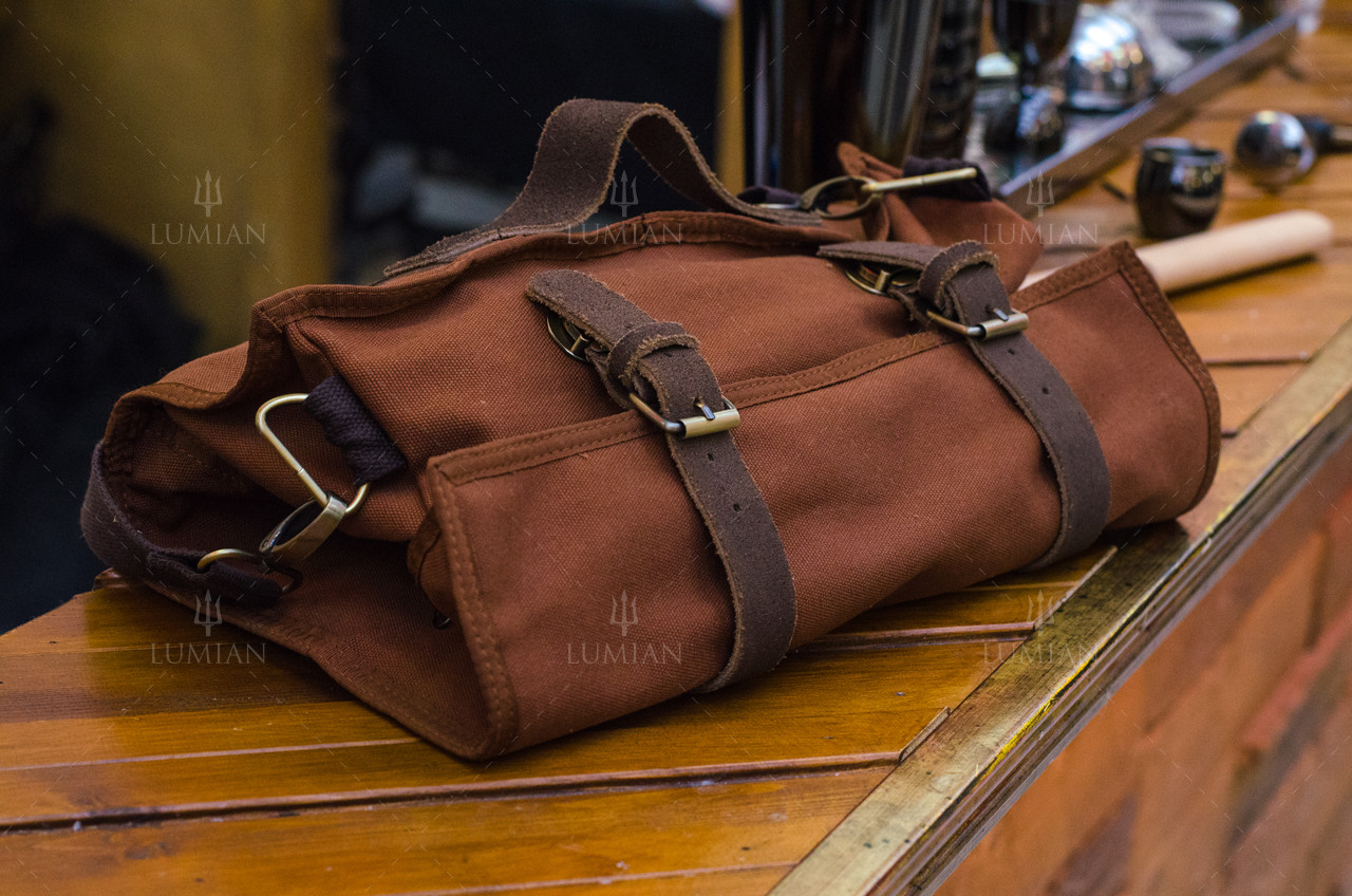 Bolsa enrollable de coctelería Lumian, piel y tejido - Imagen 3