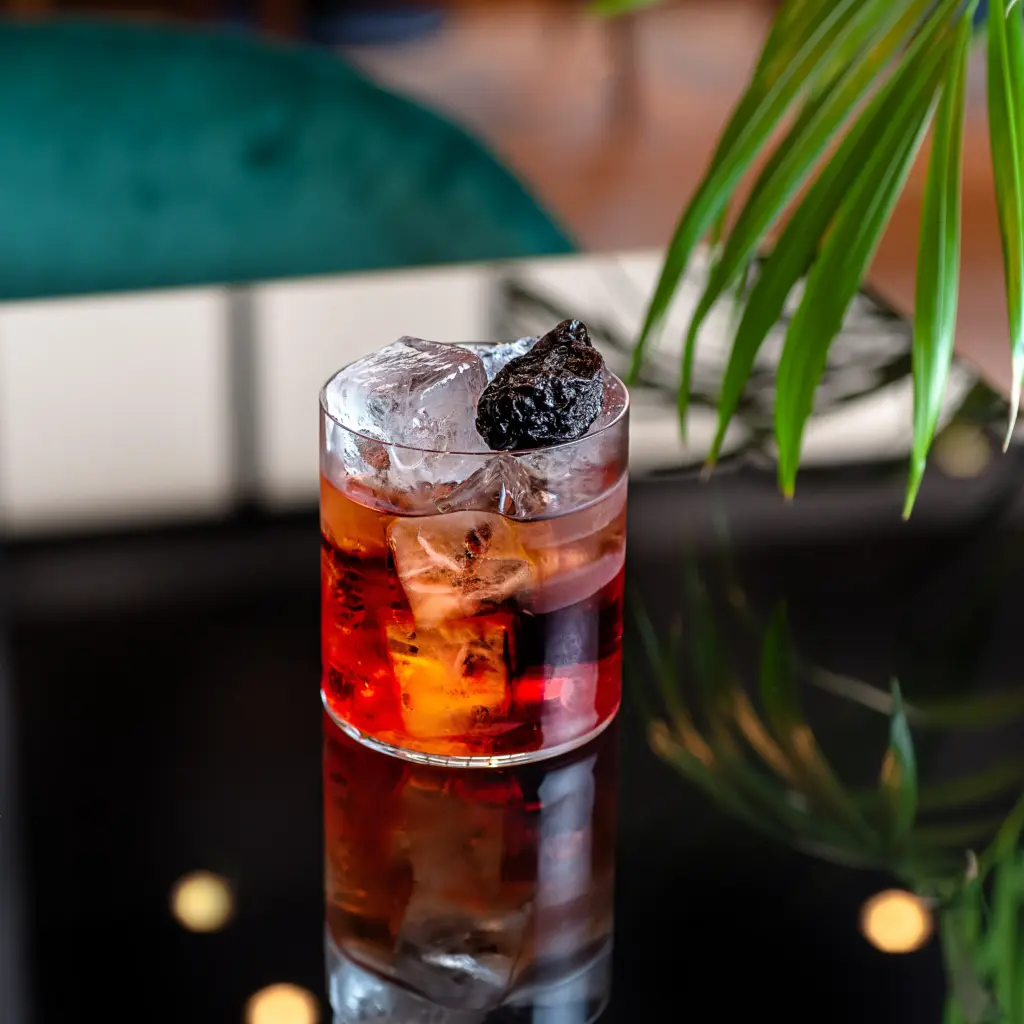 Vasos y copas de cóctel
